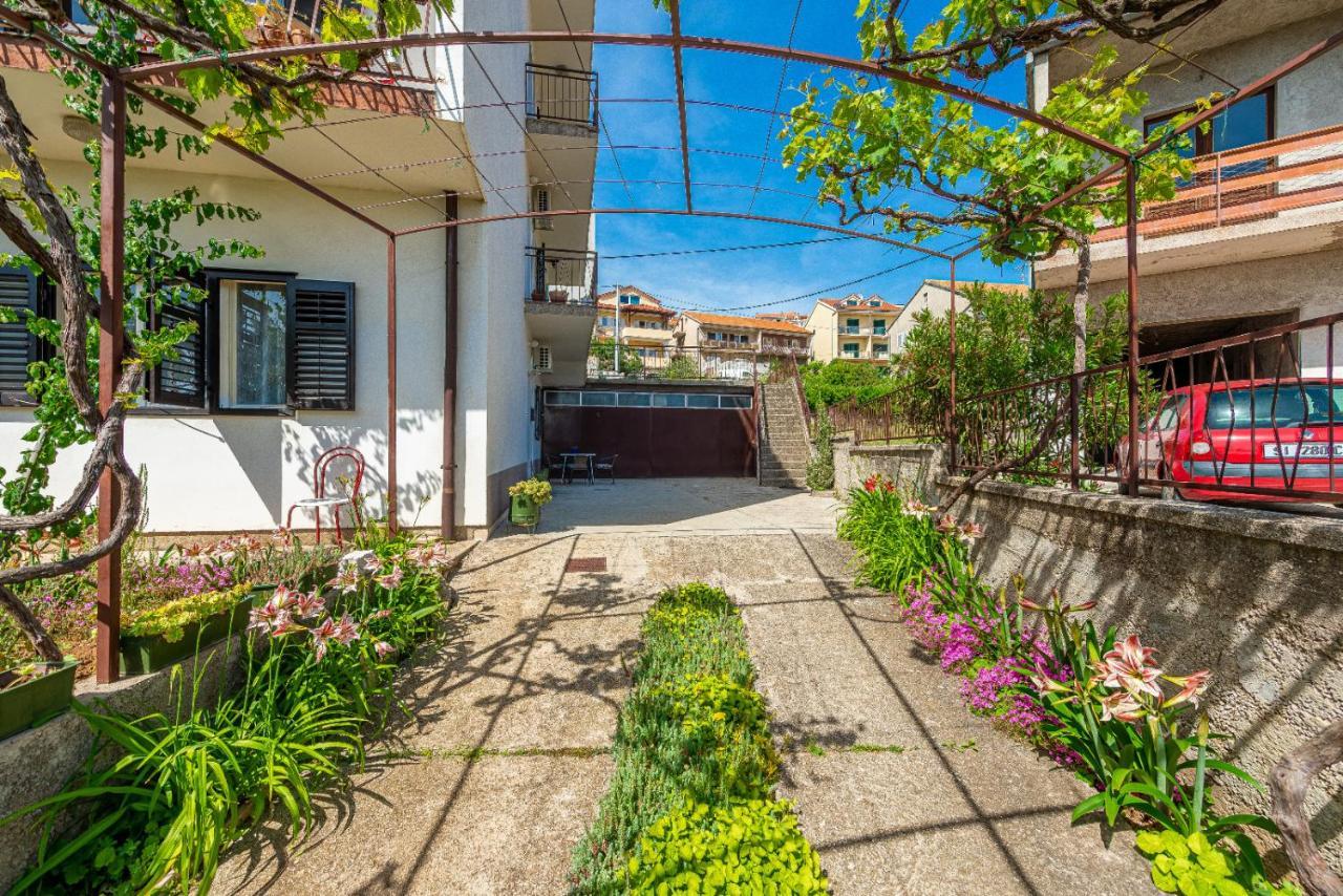Apartments Dida Frane In 希贝尼克 外观 照片